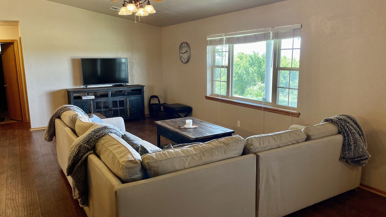 Photo of Livingroom in Davis