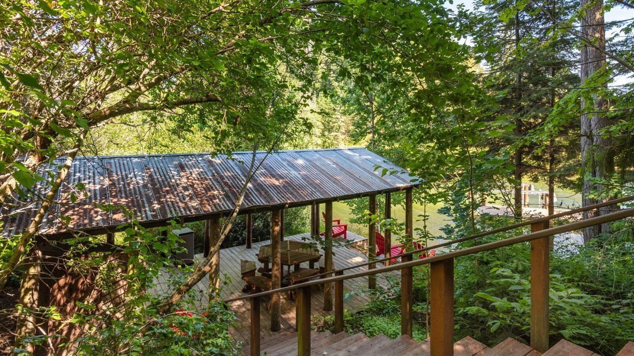 Photo of Outdoor in Ponder Point