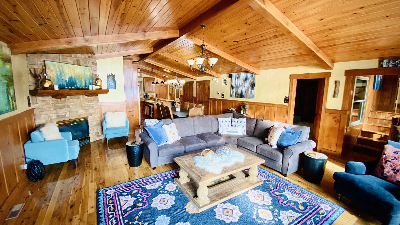 Photo of Bedroom in Piney