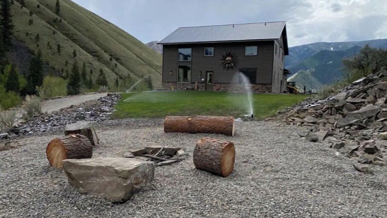 Photo of Outdoor in Cobalt