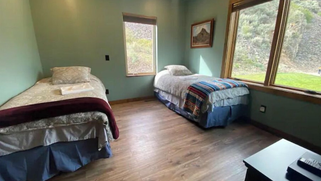 Photo of Bedroom in Cobalt