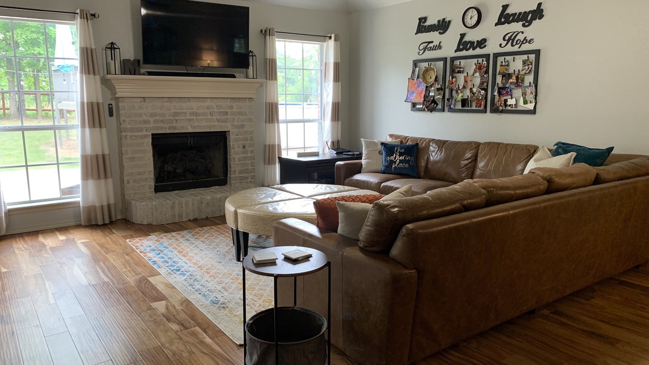 Photo of Bedroom in Sand Springs