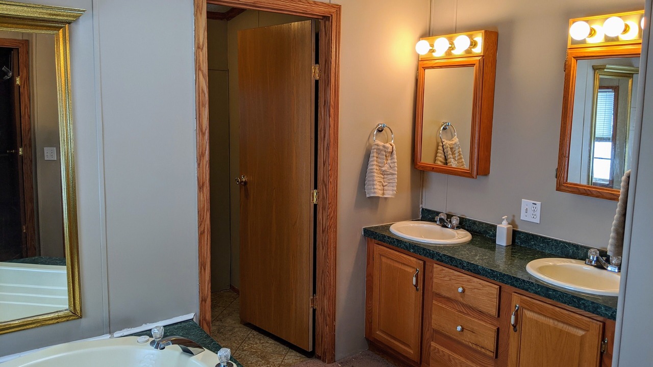 Photo of Bathroom in Agency Village