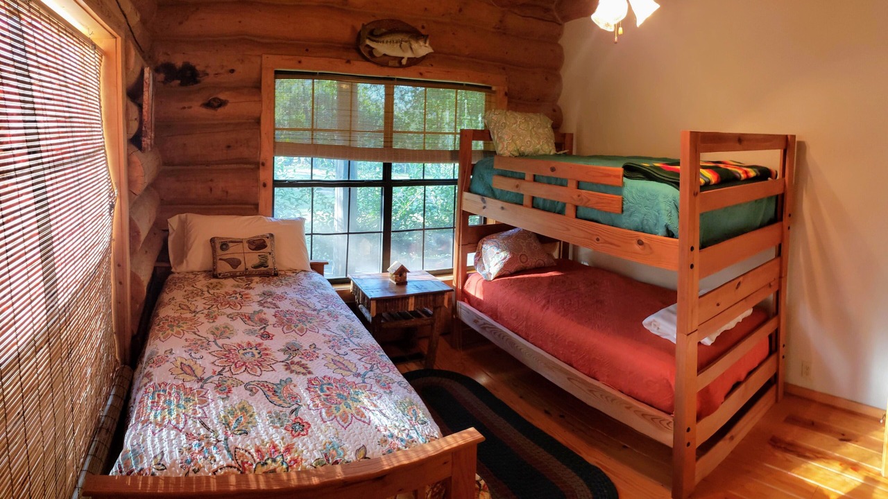Photo of Bedroom in Hulbert
