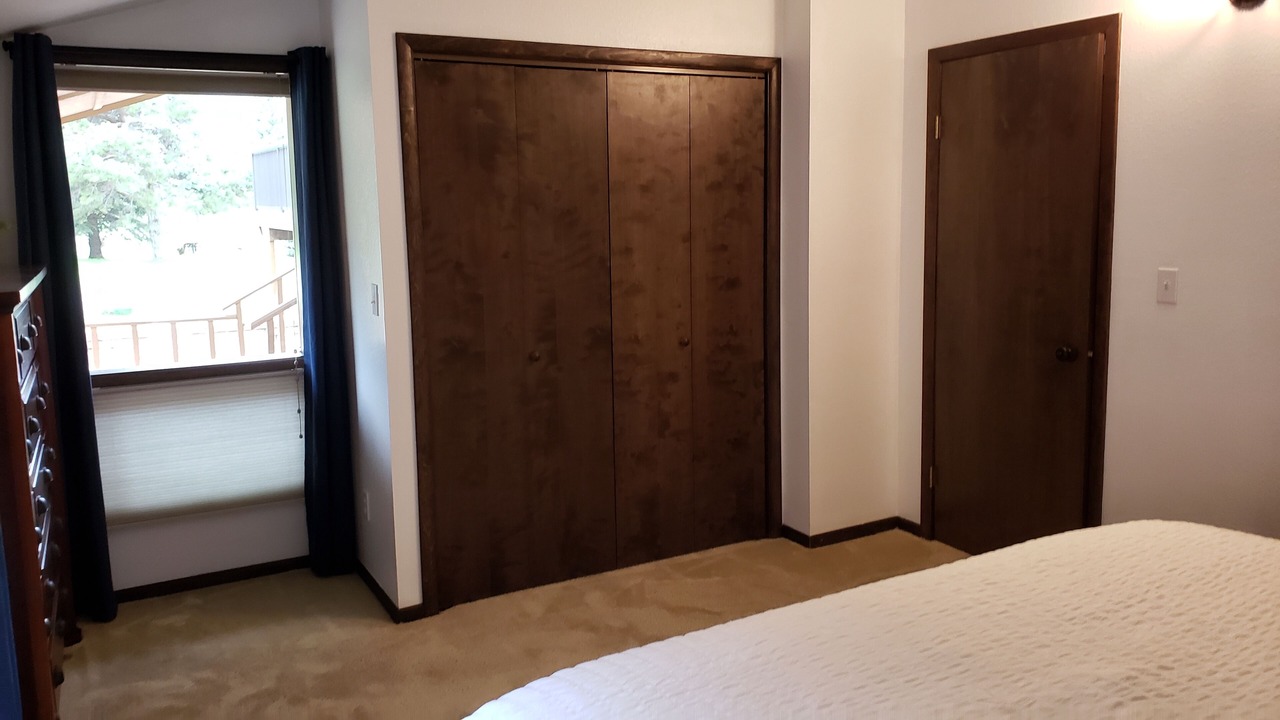Photo of Bedroom in West Glacier