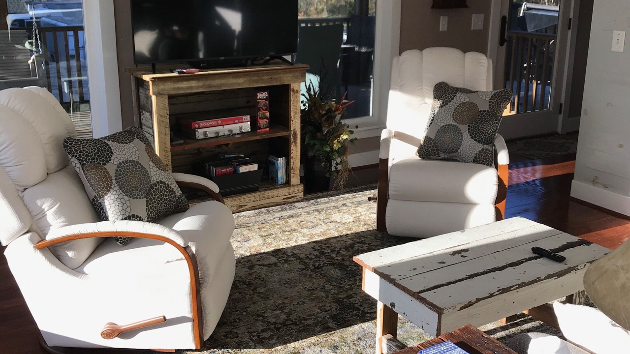Photo of Livingroom in Huger