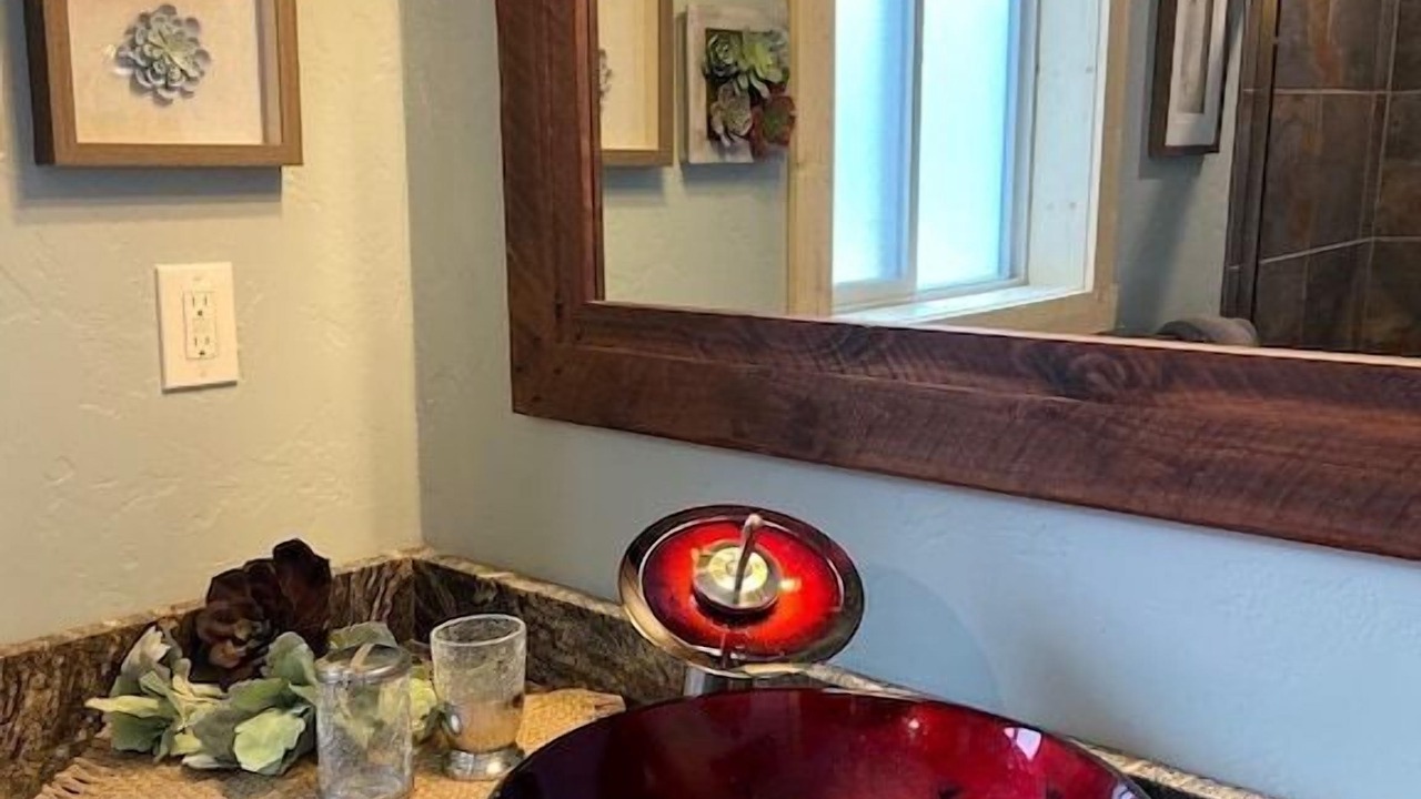 Photo of Bathroom in Island Park