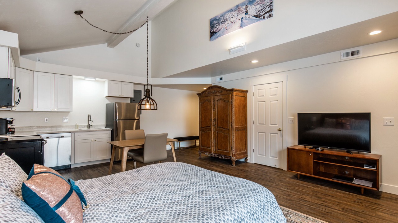 Photo of Bedroom in Cottonwood Heights