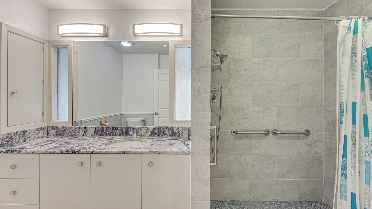Photo of Bathroom in Medical Center District