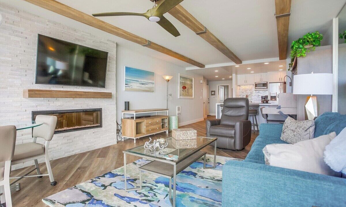 Photo of Livingroom in North Pacific Beach