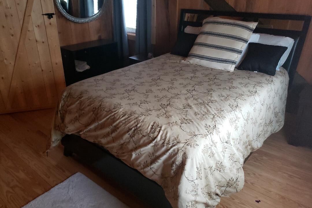 Photo of Bedroom in Stone County
