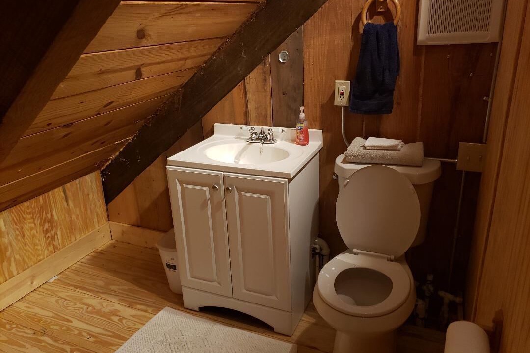 Photo of Bathroom in Stone County