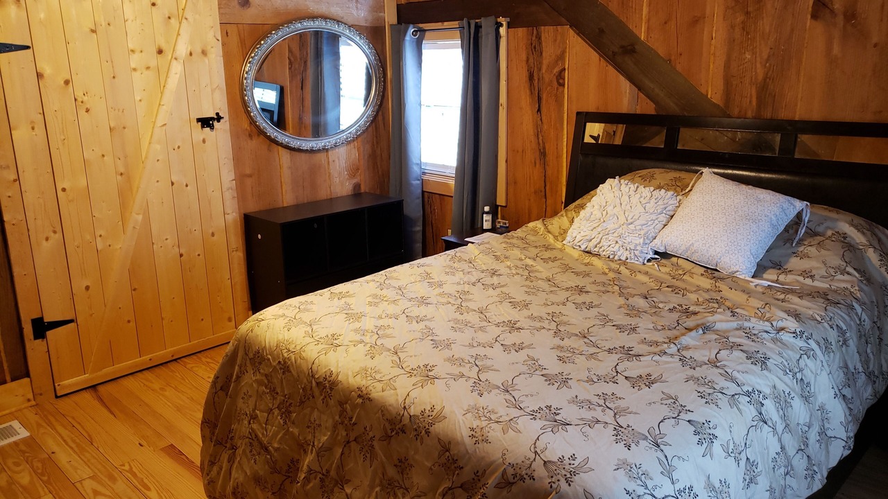 Photo of Bedroom in Stone County