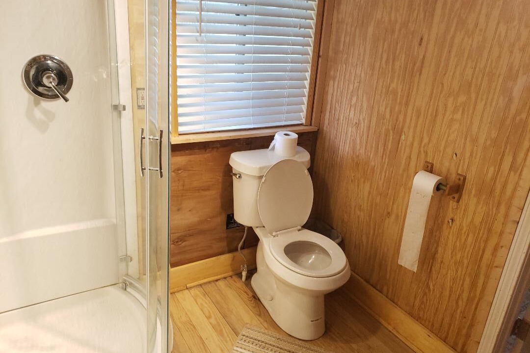 Photo of Bathroom in Stone County