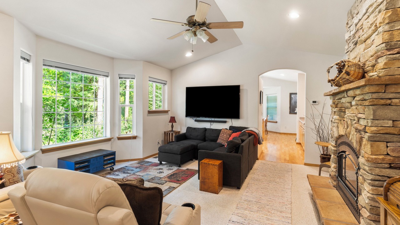 Photo of Bedroom in Martin City