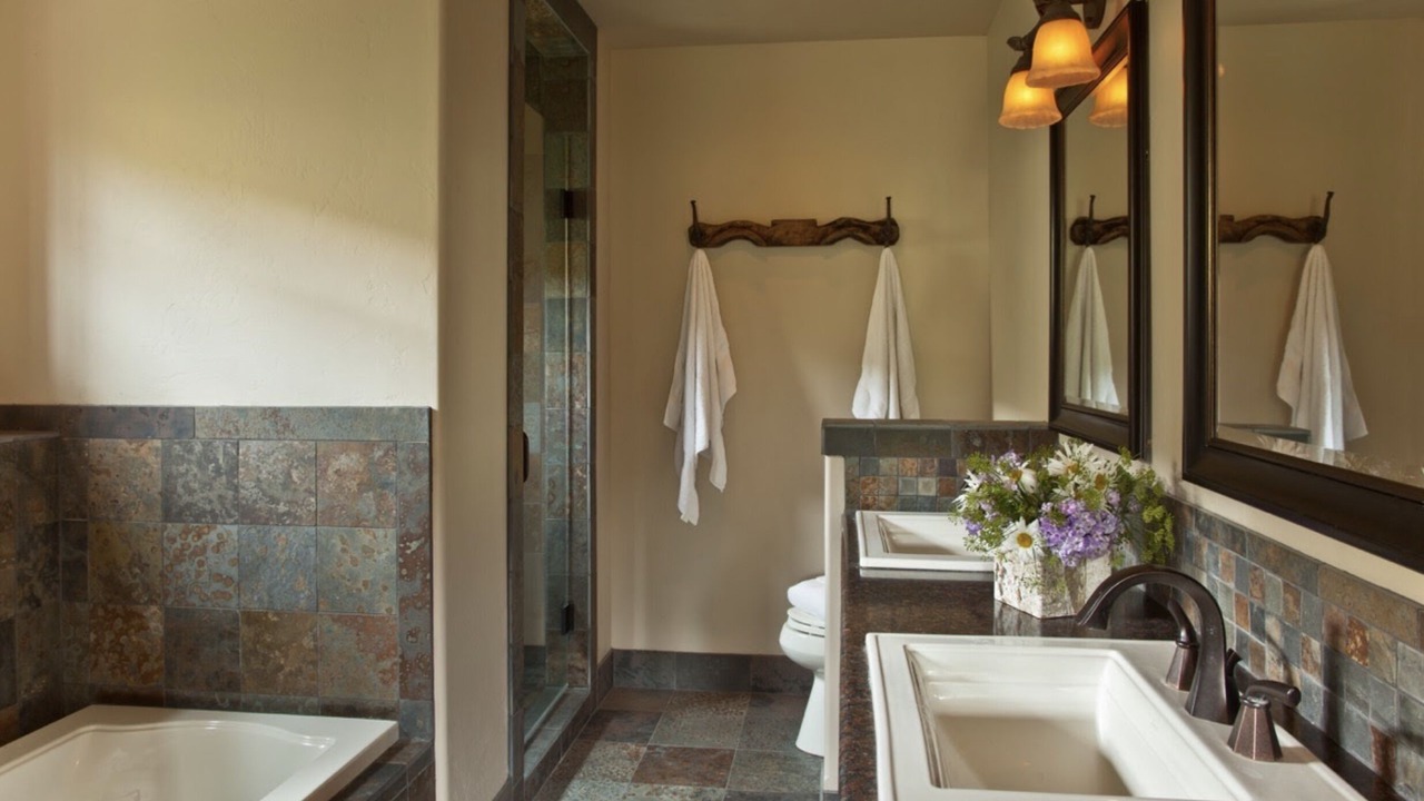 Photo of Bathroom in Cameron