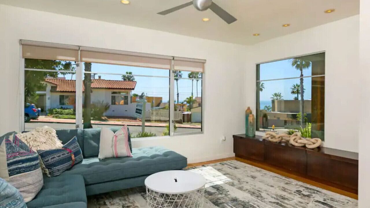 Photo of Livingroom in Sunset Cliffs
