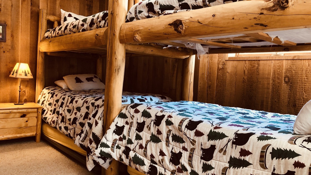 Photo of Bedroom in Four O'Clock