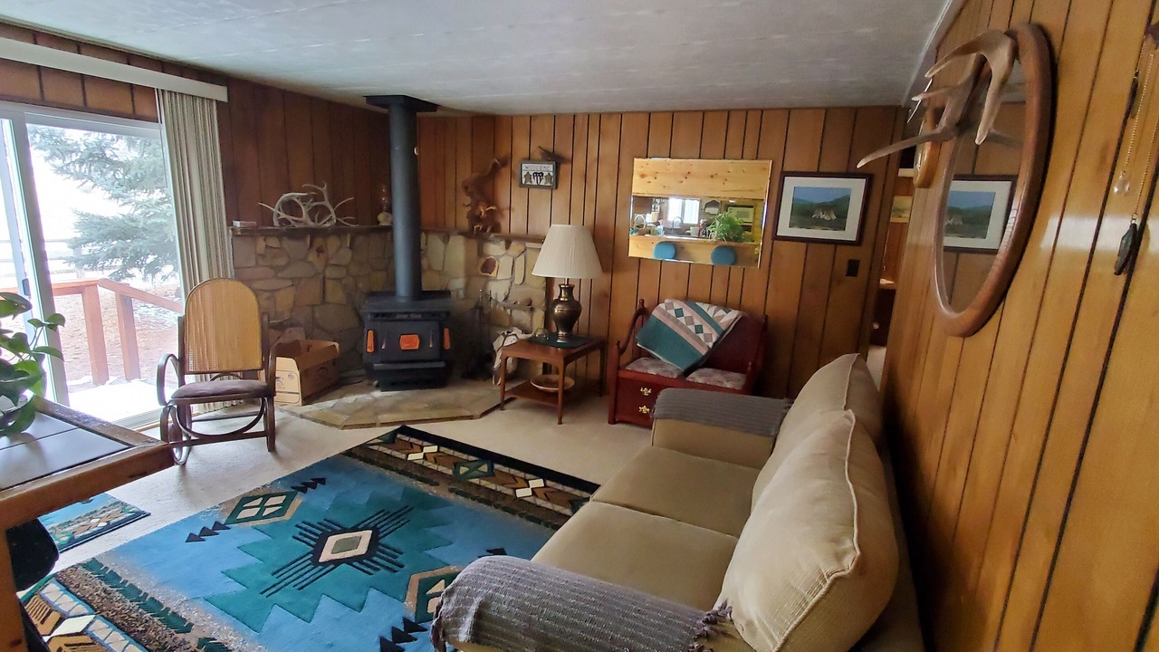 Photo of Livingroom in Salmon