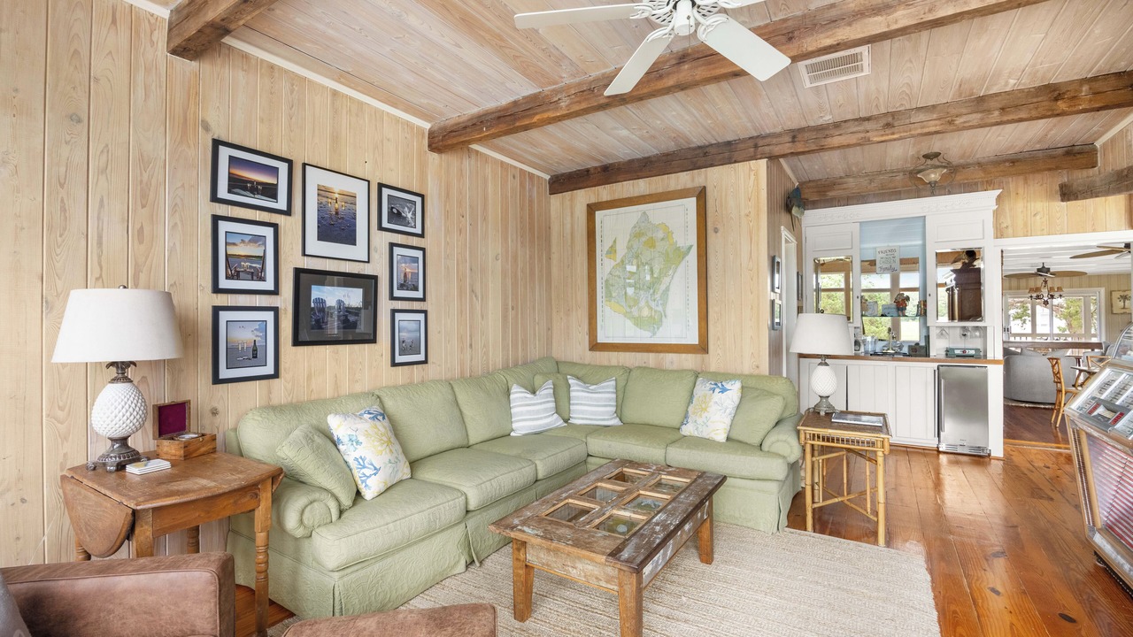 Photo of Livingroom in Litchfield by the Sea