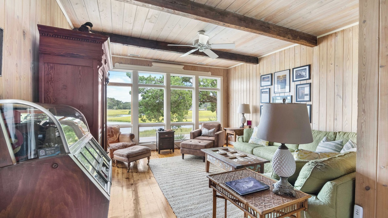 Photo of Livingroom in Litchfield by the Sea