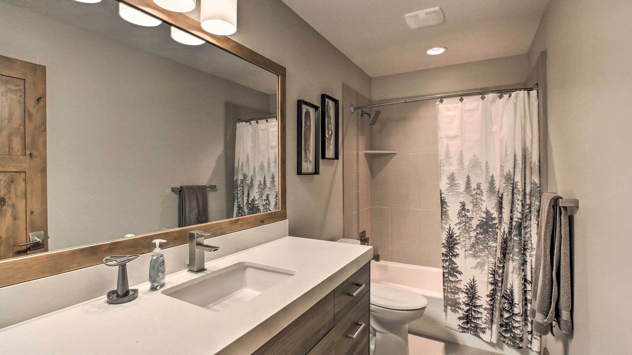 Photo of Bathroom in Eden