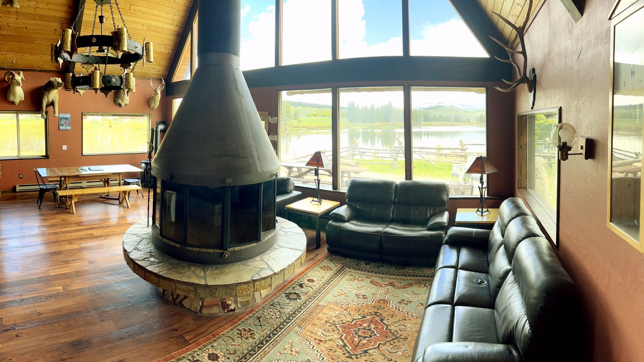 Photo of Bedroom in West Yellowstone