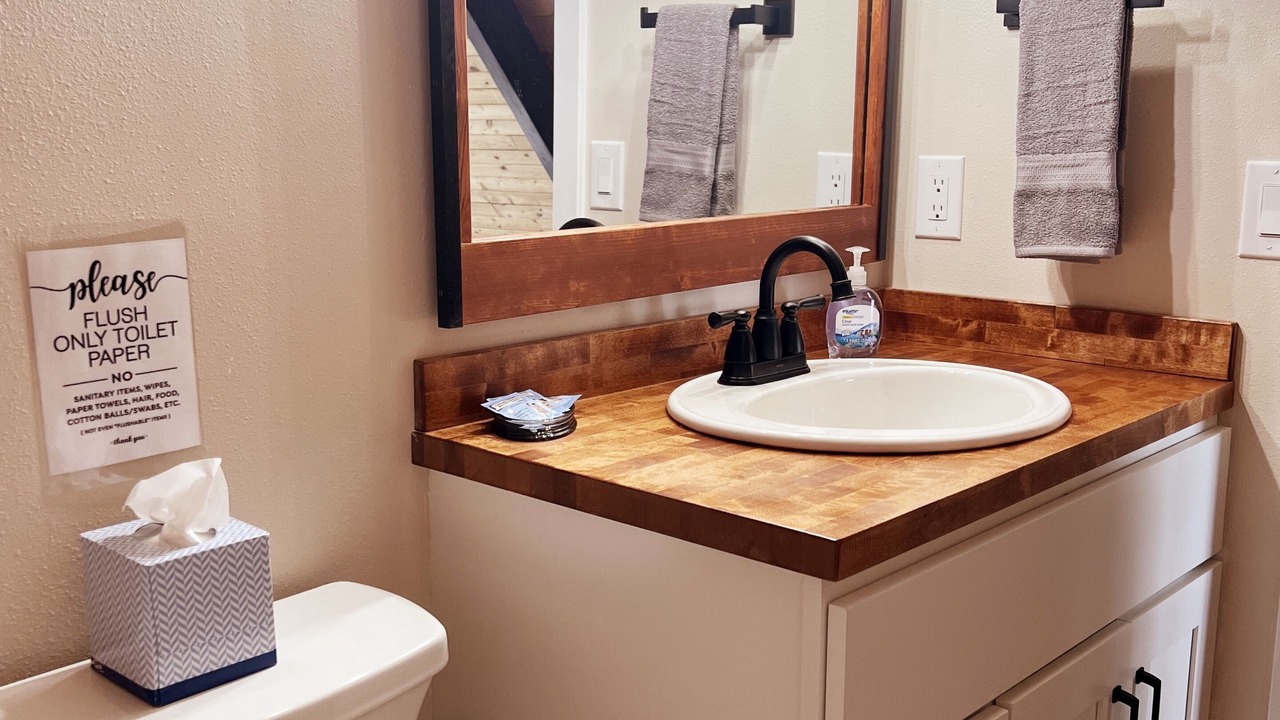 Photo of Bathroom in West Yellowstone