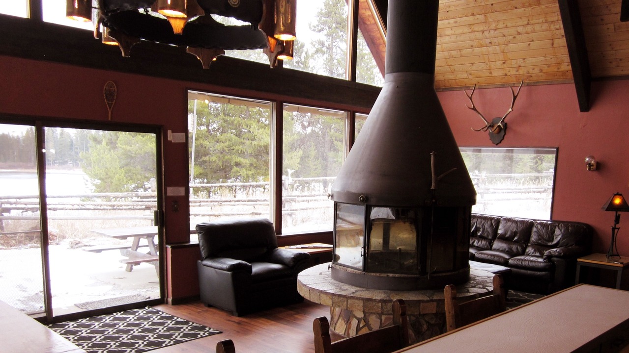 Photo of Livingroom in West Yellowstone