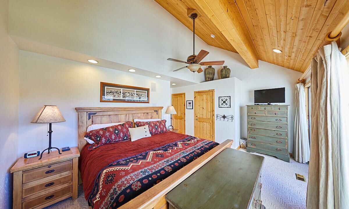 Photo of Bedroom in Park Meadows