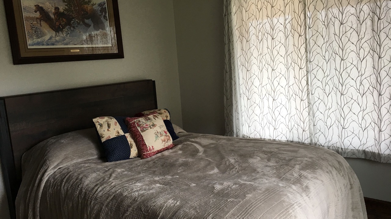 Photo of Bedroom in Gardiner