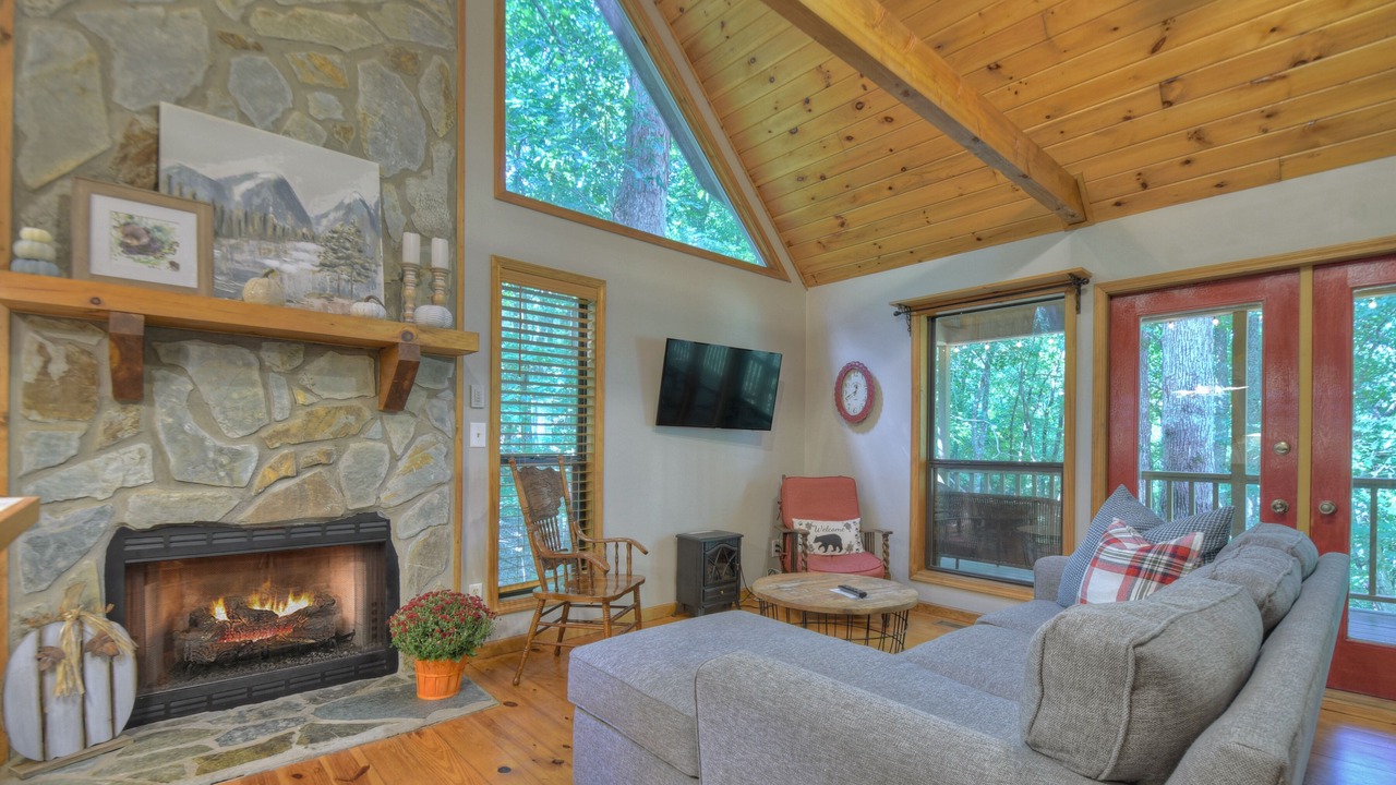 Photo of Livingroom in Walnut Mountain