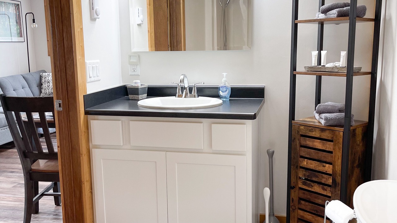 Photo of Bathroom in Gardiner
