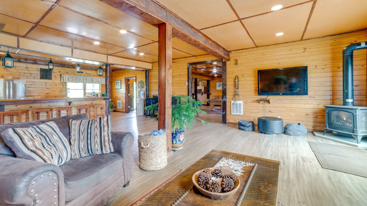 Photo of Livingroom in Hancock