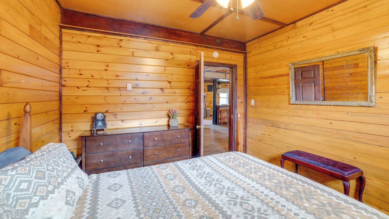 Photo of Bedroom in Hancock