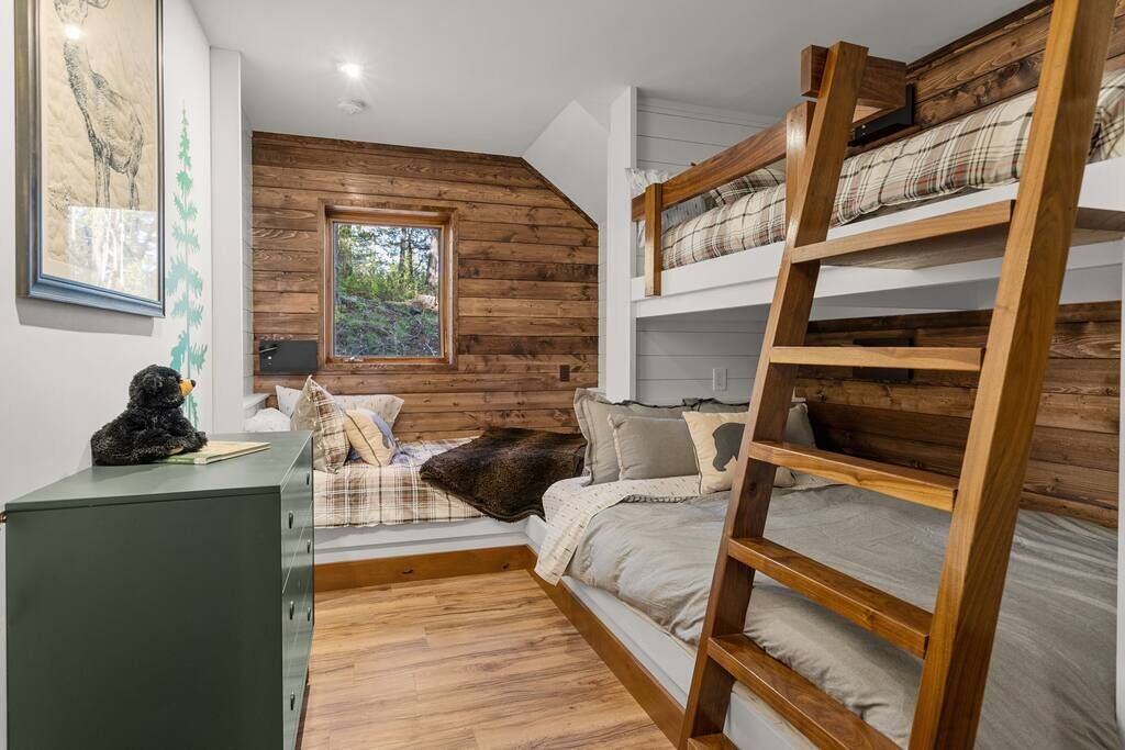 Photo of Bedroom in Mission Beach