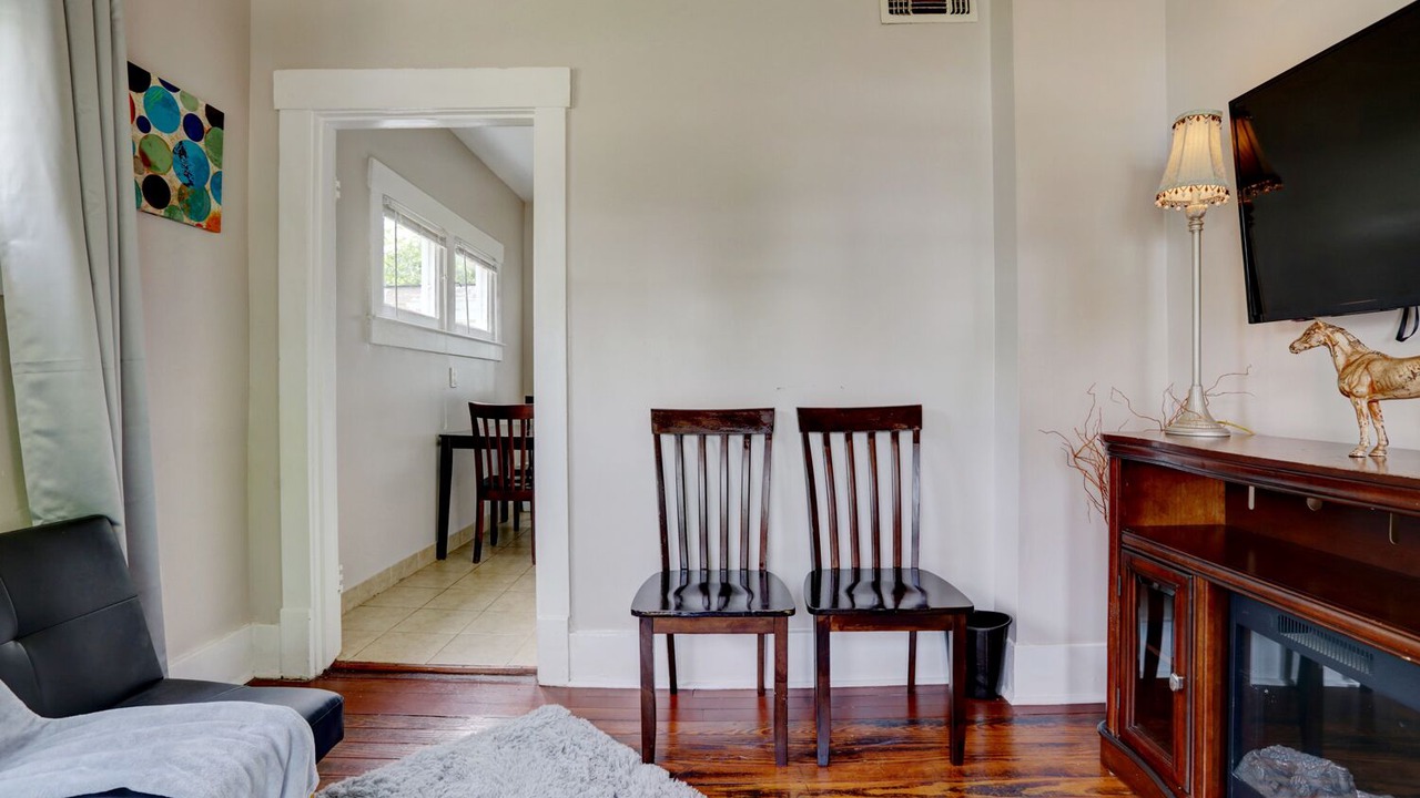 Photo of Livingroom in Shelby Park