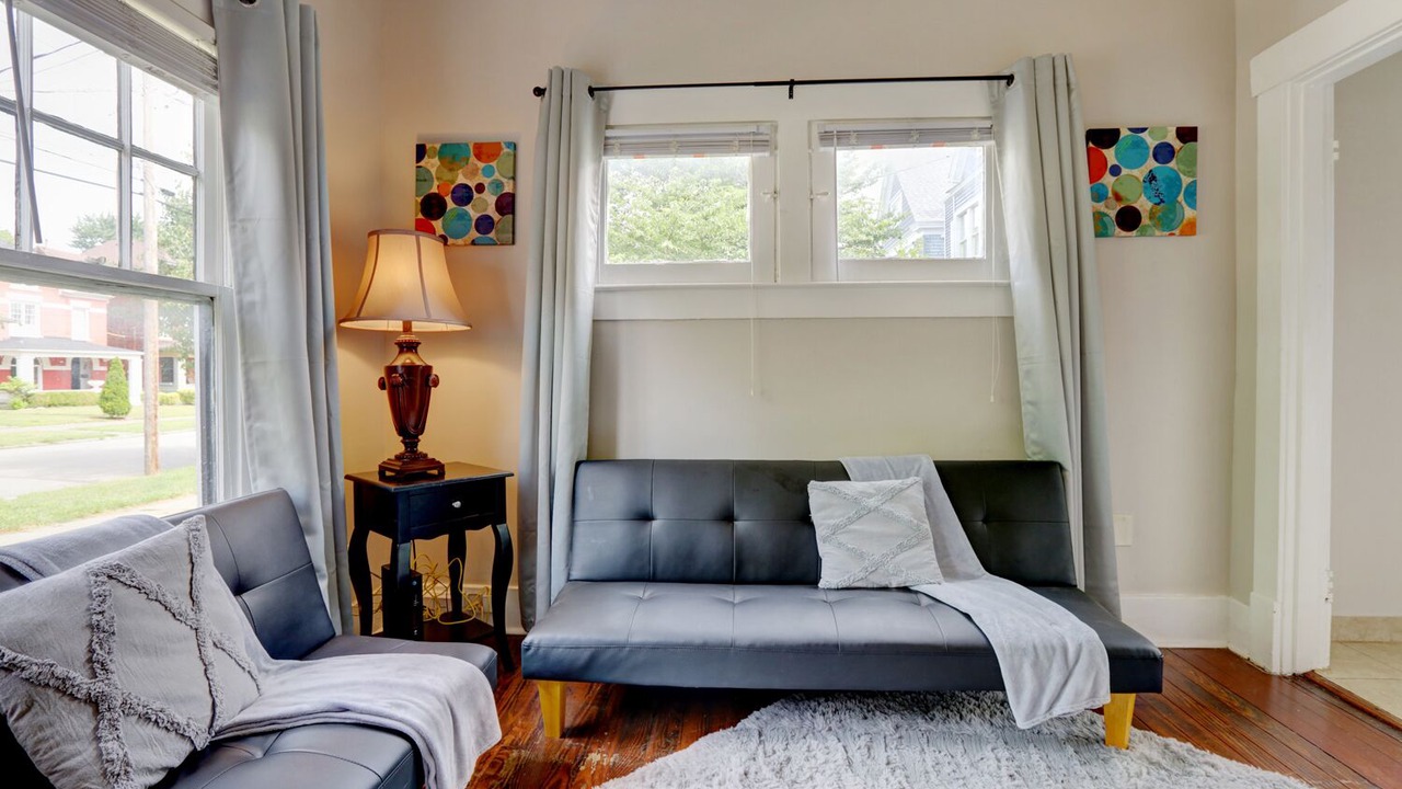 Photo of Livingroom in Shelby Park