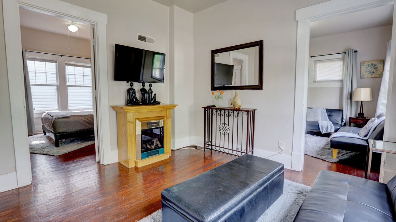 Photo of Bedroom in Shelby Park