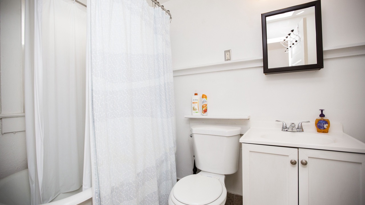 Photo of Bathroom in Shelby Park