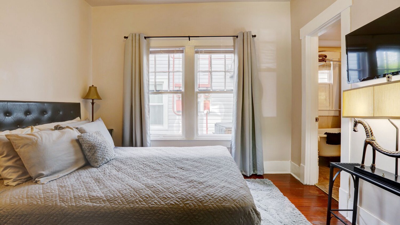 Photo of Bedroom in Shelby Park