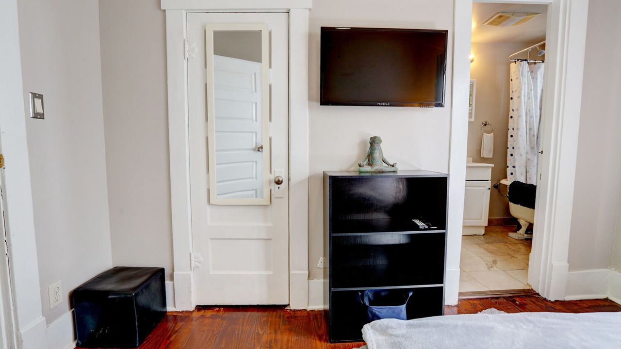 Photo of Bedroom in Shelby Park