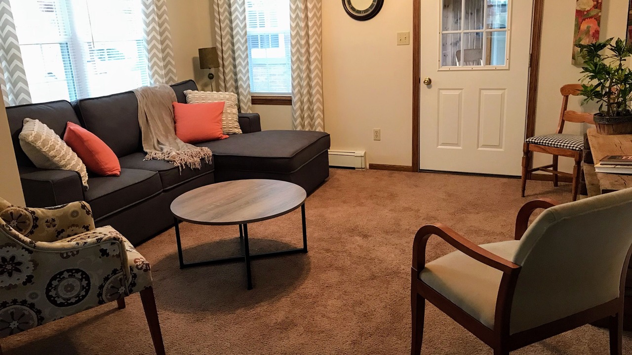 Photo of Livingroom in Wayne County