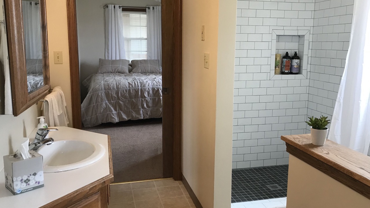 Photo of Bathroom in Wayne County