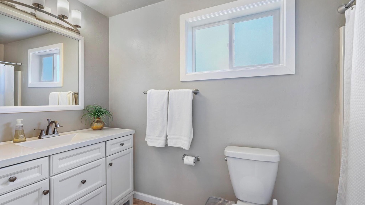 Photo of Bathroom in Buhl
