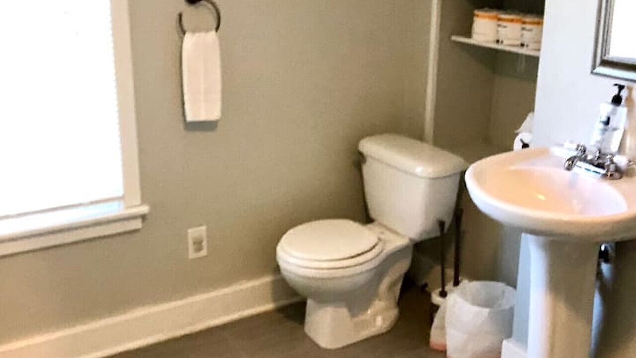 Photo of Bathroom in Detroit - Shoreway