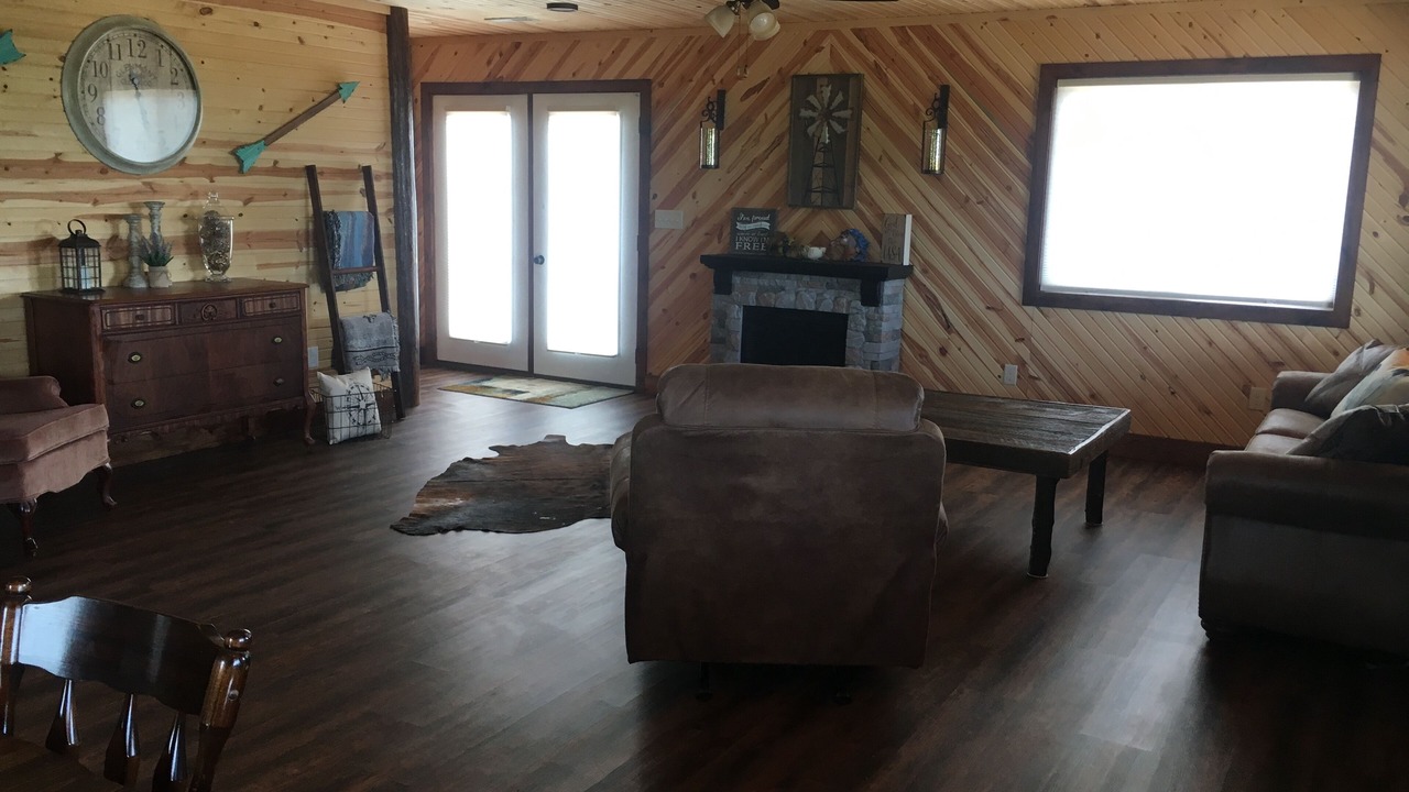 Photo of Livingroom in Newell