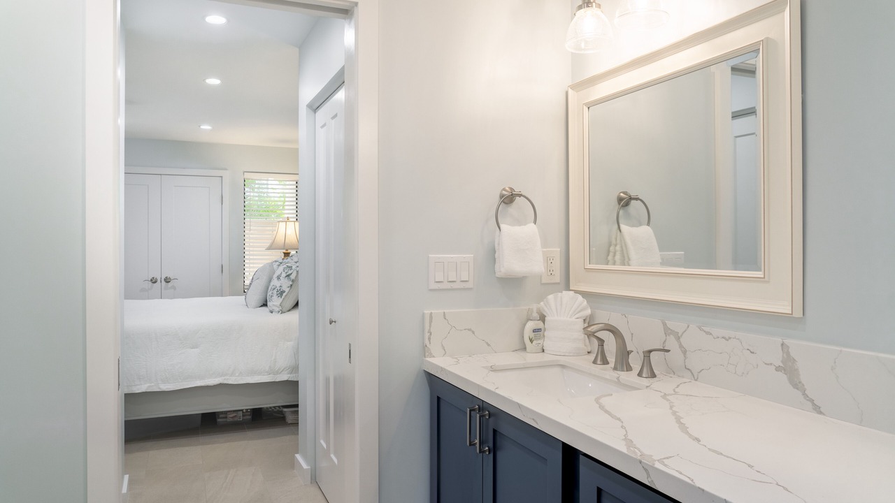 Photo of Bathroom in Grahams Island State Park