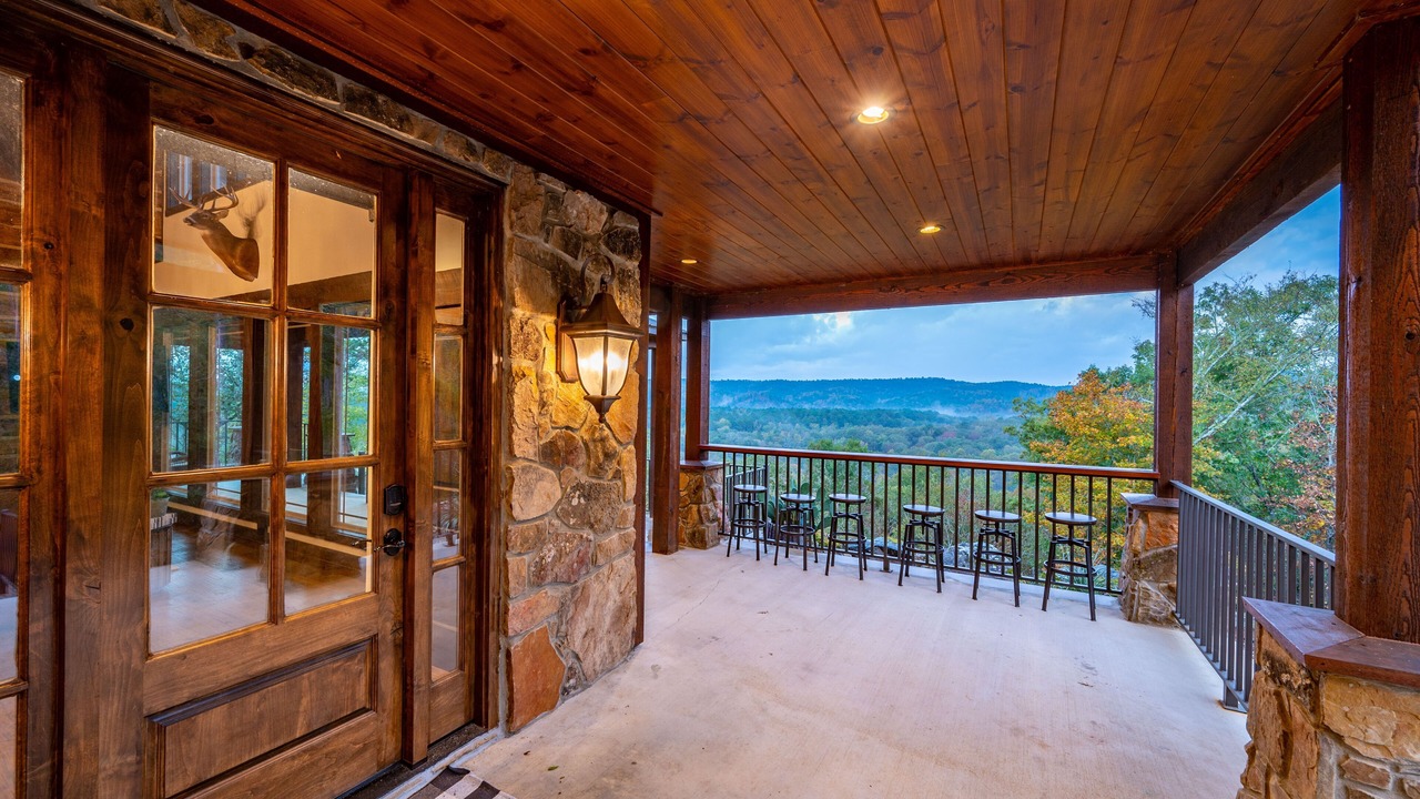 Photo of Patio Balcony in Broken Bow