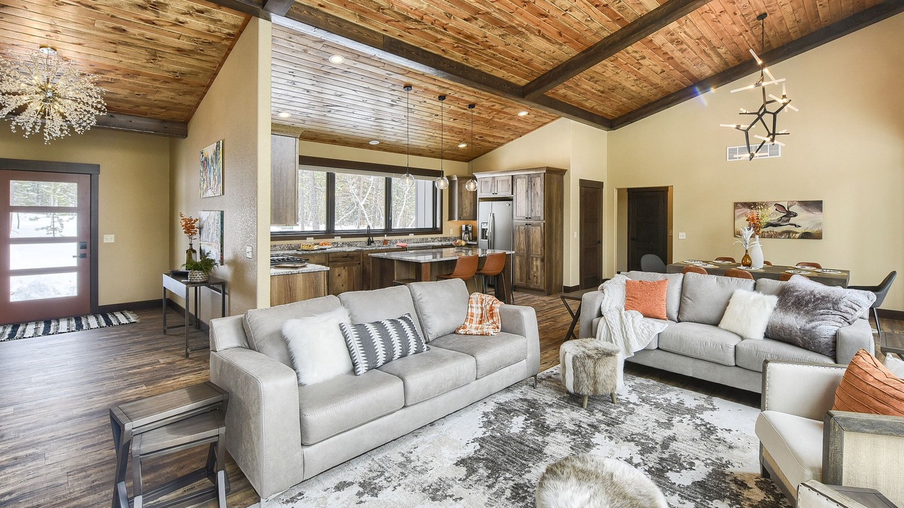 Photo of Livingroom in Deadwood